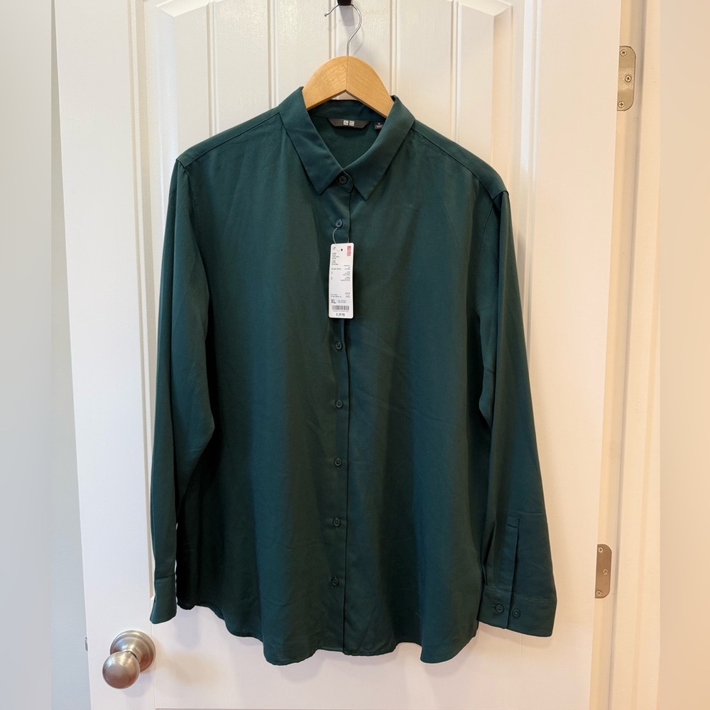Uniqlo Long Sleeve Blouse in Green